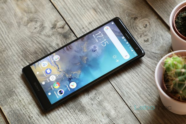 sony xperia xz2