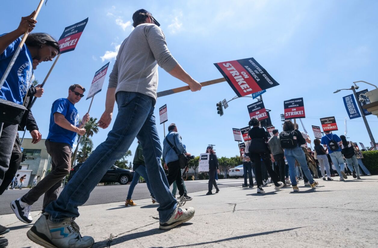 La grève des acteurs fait suite à celle des scénaristes, débutée en mai dernier.